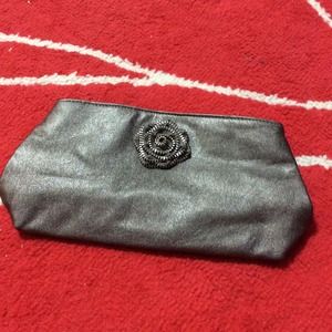 METALIC CLUTCH OR MAKEUP BAG