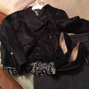 Size small black lightweight jacket