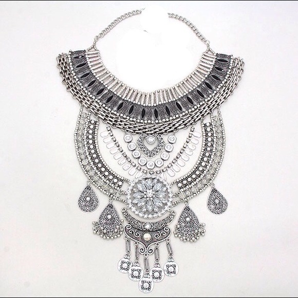 SOLD!! Statement one of a kind necklace. (Silver)