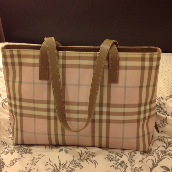 Authentic Burberry tote handbag!