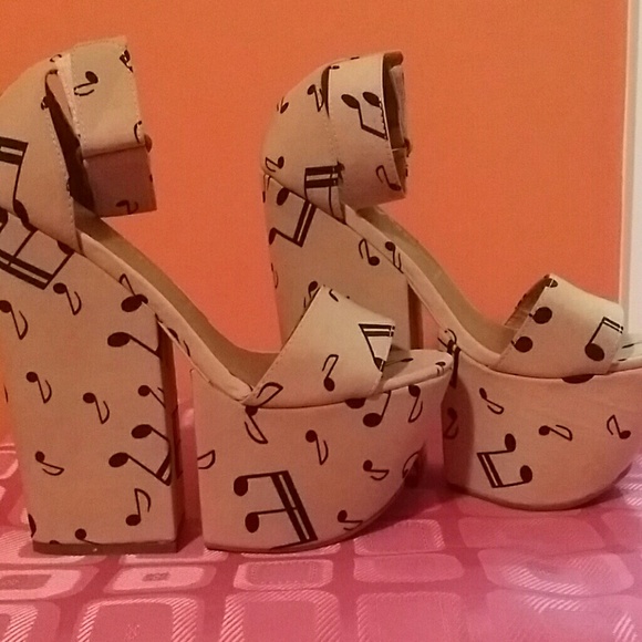 ☆☆REDUCED☆☆Jeffrey Campbell Music Note platforms