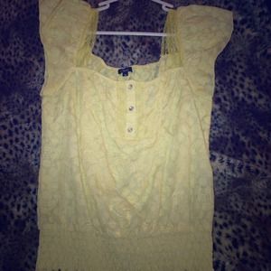 Yellow top elastic bottom . Great for summer