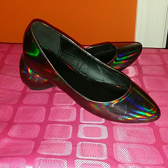 Flats - Picture 2 of 2