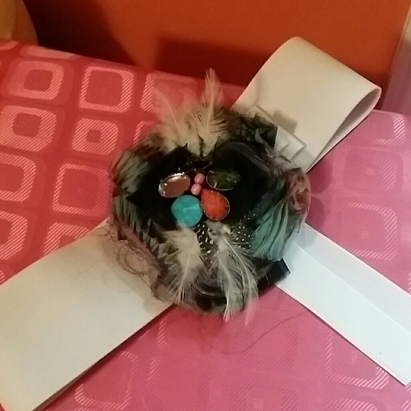 BELT - Picture 3 of 4