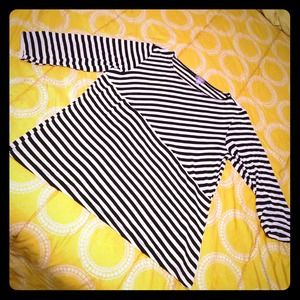 Striped quarter sleeve top