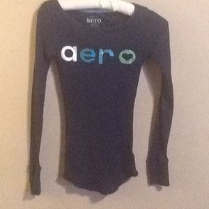 Aeropostales long sleeved  de navy blue tee shirt