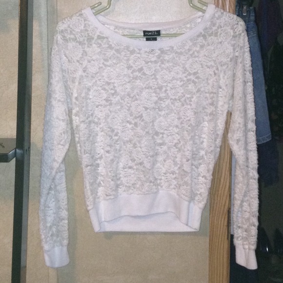 white floral long sleeve top!