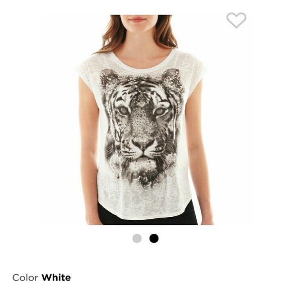 Graphic top for sale