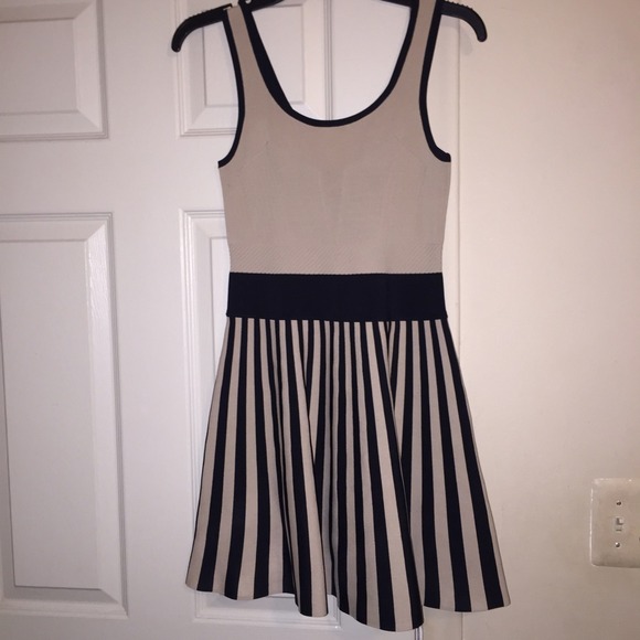 Guess ribbed dress size medium brand new
