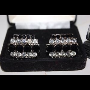 Cuff Links 4 Today's business women ✈️🚉🚡