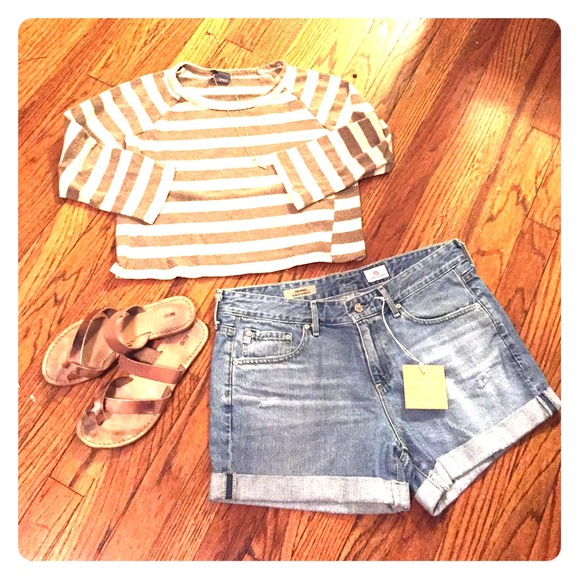 Urban Outfitters Tops - Urban outfitters crop sweater