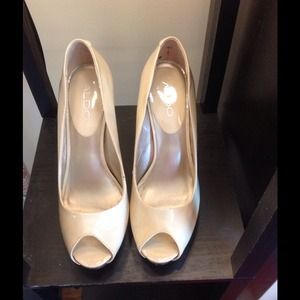 Aldo cream peep toe wooden heel size6