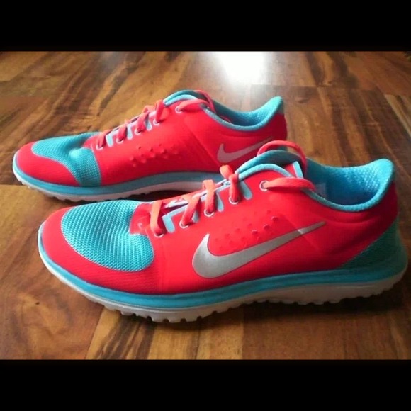 New without box 👍👍womens Nike size 9