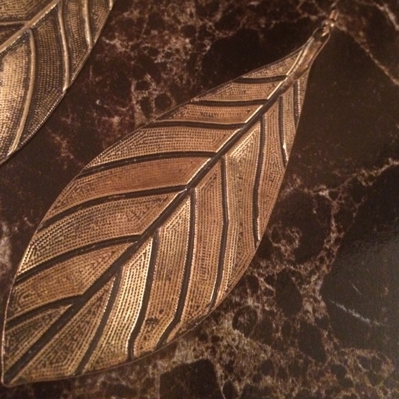 Earrings $14 for both!! - Picture 3 of 3