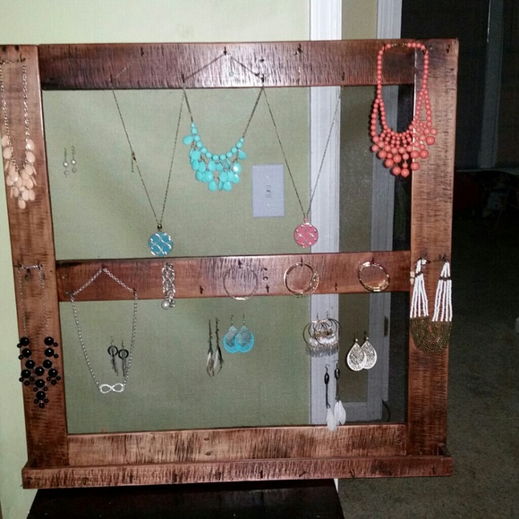 Earring rack