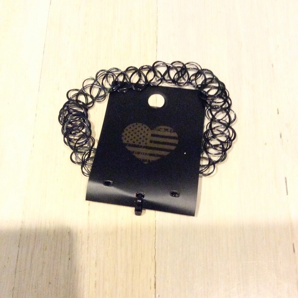 NWT BRANDY MELVILLE BLACK CHOKER NECKLACE