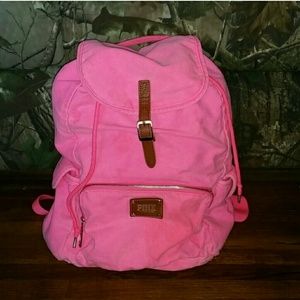 Do not buy ❌🚫❎Victoria's  secret backpack