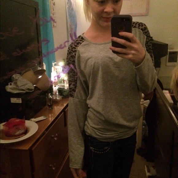 Shirt - Picture 2 of 3