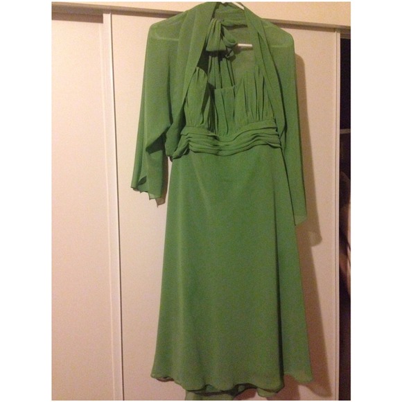 Short chiffon dress