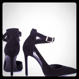 guess black suede ambelu pumps