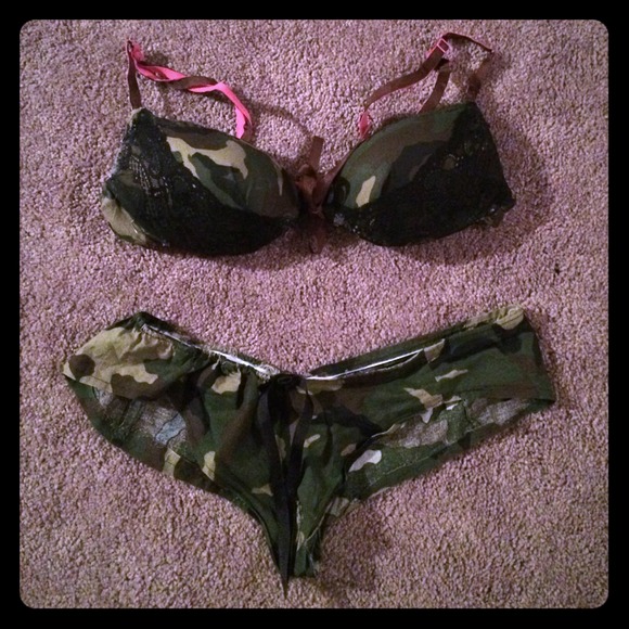 Camouflage panties and bra