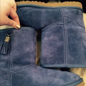 Blue cute short uggs with side tassels!