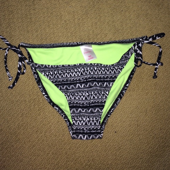 NEVER WORN Target Bikini Bottom 👙🌴