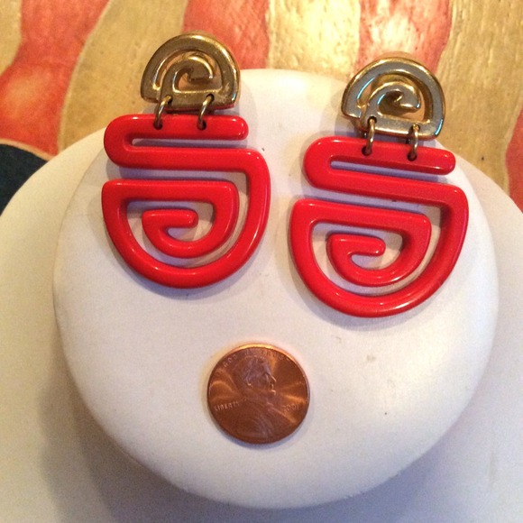 Hi-style Rare Vintage Deco Pierced Earrings Red