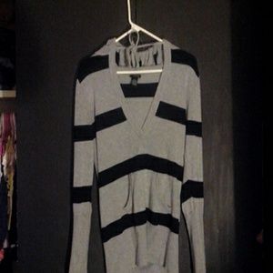 Large black an gray v neck huddy shirt