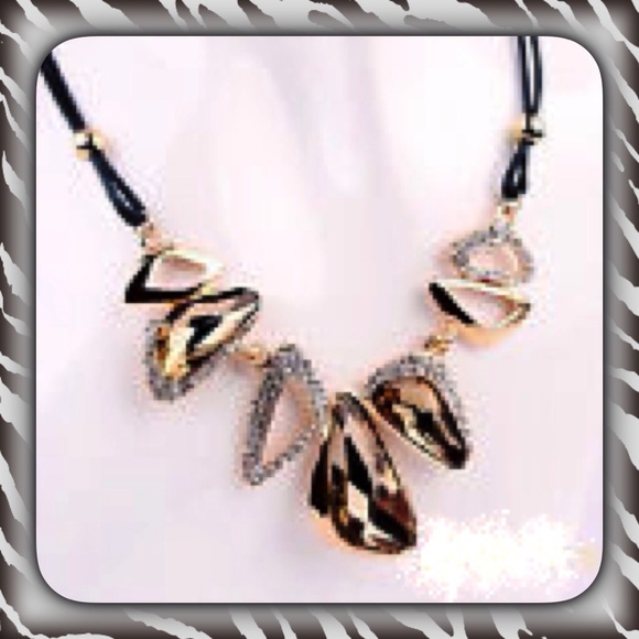 Jewelry - Abstract geometric Gem Necklace.