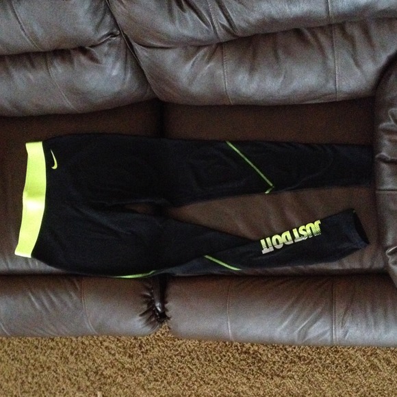 Nike pro spandex pants