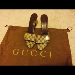Gucci sandals size 10