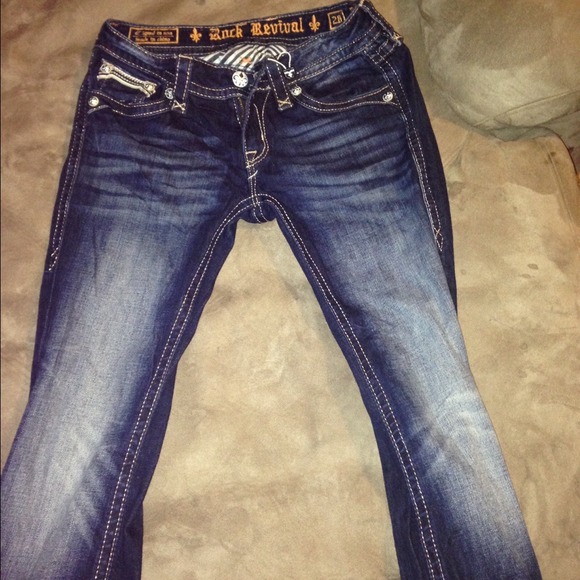 Size 28 Rock jeans !