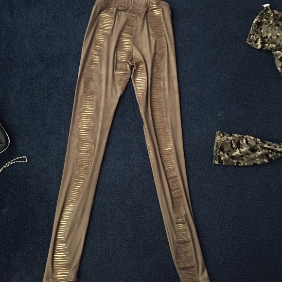 Gold print leggings