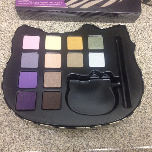 Hello Kitty Palette Bundle