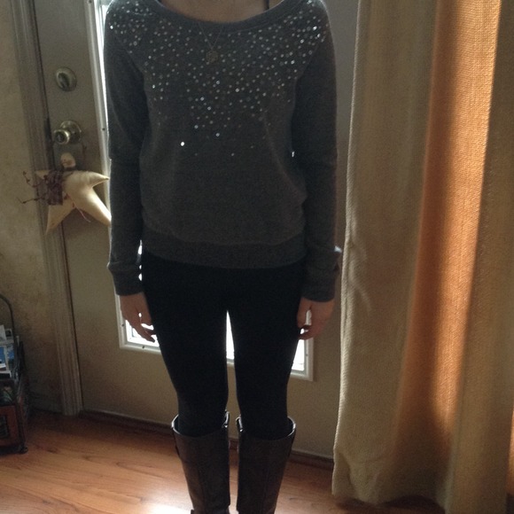 American Eagle Outfitters sweater