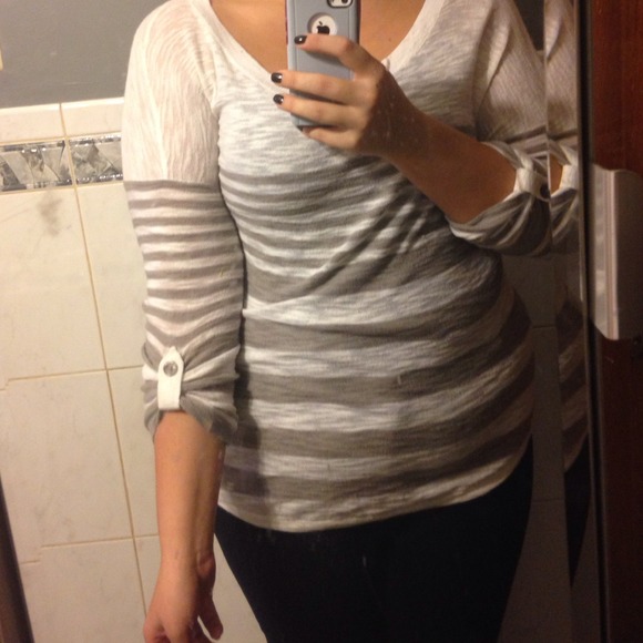 SOLD! Grey & White striped 3/4sleeved Shirt - Picture 2 of 4