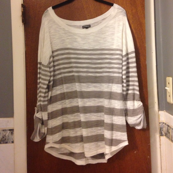 SOLD! Grey & White striped 3/4sleeved Shirt - Picture 4 of 4