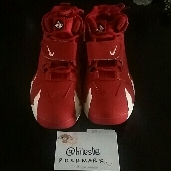Nike - Picture 2 of 4