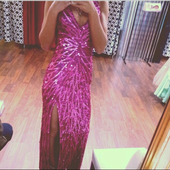 Prom dress - Picture 1 of 2