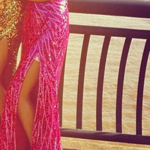 Prom dress - Picture 2 of 2