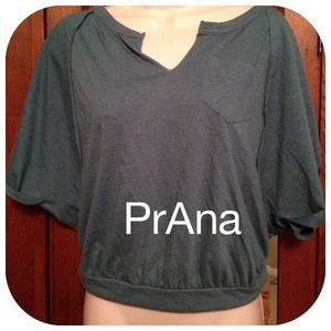 ✨New Listing✨ PrAna Jessica blue top