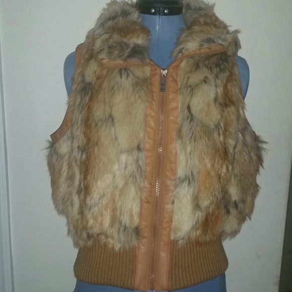 Outerwear - Faux fur and synthetic leather vest