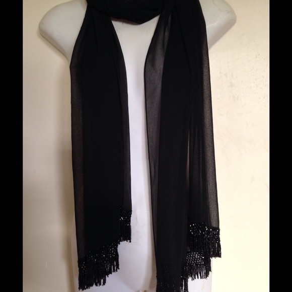 Beaded Fringed Black Scarf 💖