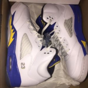 Kids size grade school 6.5 Jordan 5s LANEYS