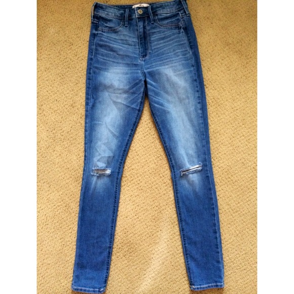 Hollister High Waisted Jeans 🌴
