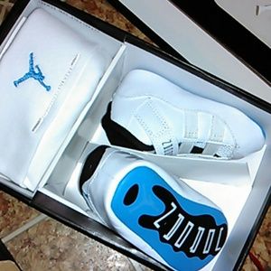 Jordan 11 Retro Gift Pack