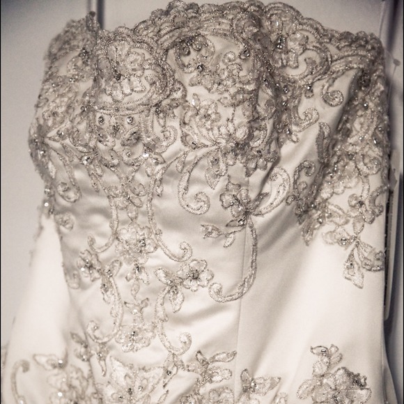 Wedding dress