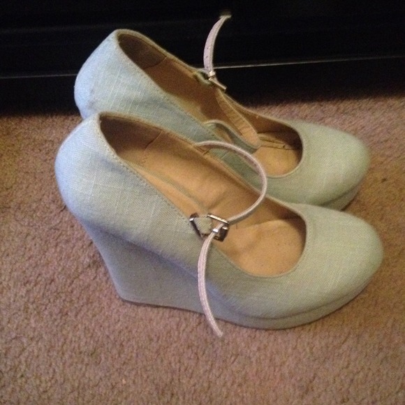 Wedges - Picture 2 of 3