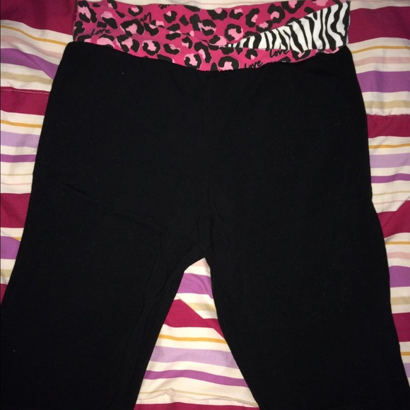 Bermuda Yoga Pants/ Shorts cute waste band!